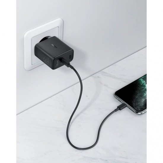 AUKEY AC адаптер USB-C & USB-A 30W черен
